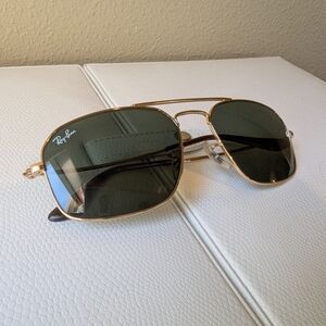 Ray-Ban Gold Aviator Sunglasses with Green Lenses
